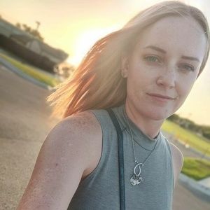 Meet your Posher, Courtney